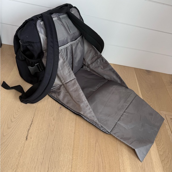 BÉIS ultimate baby backpack - Picture 7 of 9